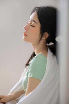 美女裸身正面无遮挡全身视频